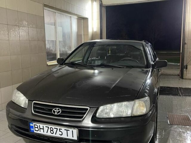 Черный Тойота Камри, объемом двигателя 2.2 л и пробегом 245 тыс. км за 3200 $, фото 2 на Automoto.ua