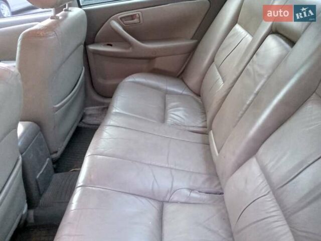 Черный Тойота Камри, объемом двигателя 2.2 л и пробегом 350 тыс. км за 3000 $, фото 9 на Automoto.ua