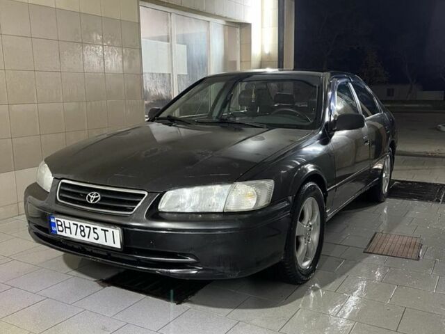 Черный Тойота Камри, объемом двигателя 2.2 л и пробегом 245 тыс. км за 3200 $, фото 1 на Automoto.ua