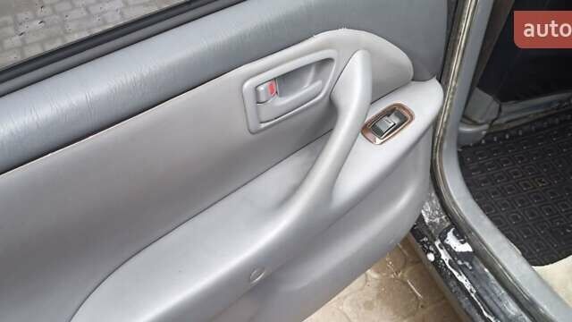 Чорний Тойота Камрі, об'ємом двигуна 3 л та пробігом 333 тис. км за 2850 $, фото 21 на Automoto.ua