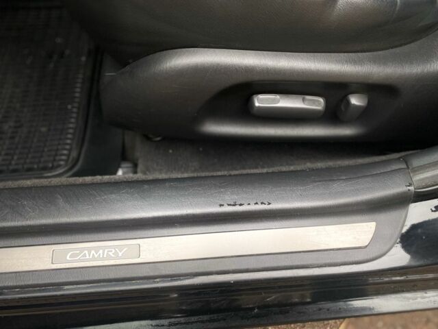 Чорний Тойота Камрі, об'ємом двигуна 2.4 л та пробігом 201 тис. км за 6999 $, фото 16 на Automoto.ua