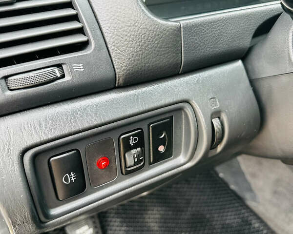 Черный Тойота Камри, объемом двигателя 3 л и пробегом 301 тыс. км за 4500 $, фото 13 на Automoto.ua