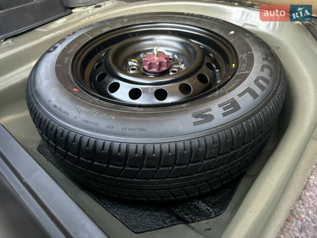 Черный Тойота Камри, объемом двигателя 2.36 л и пробегом 98 тыс. км за 8700 $, фото 87 на Automoto.ua