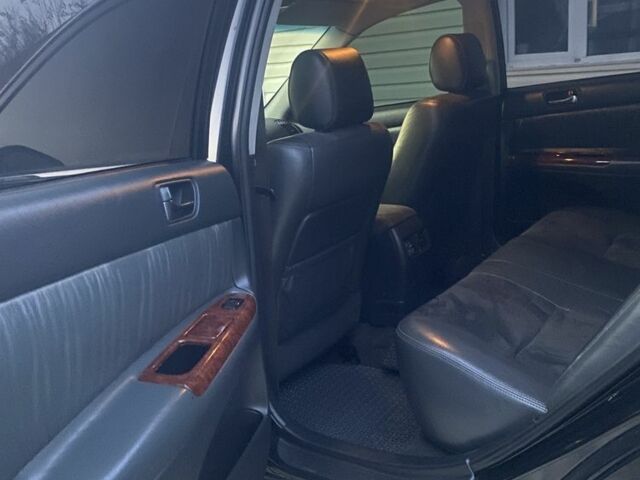 Черный Тойота Камри, объемом двигателя 2.4 л и пробегом 300 тыс. км за 7500 $, фото 11 на Automoto.ua