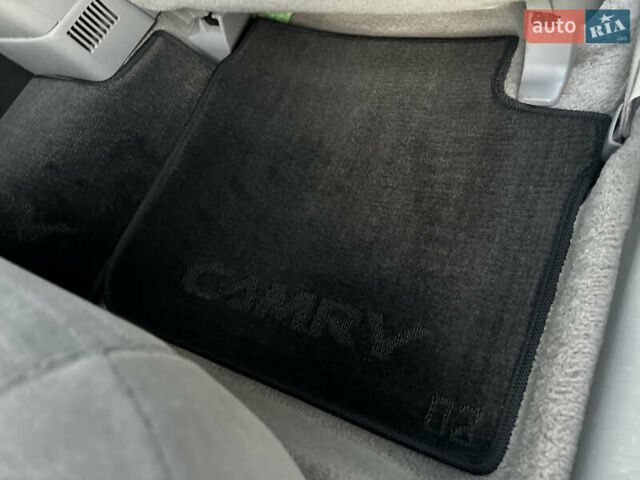 Черный Тойота Камри, объемом двигателя 2.36 л и пробегом 98 тыс. км за 8700 $, фото 92 на Automoto.ua