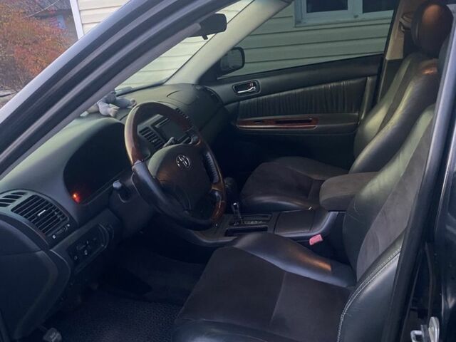 Черный Тойота Камри, объемом двигателя 2.4 л и пробегом 300 тыс. км за 7500 $, фото 9 на Automoto.ua