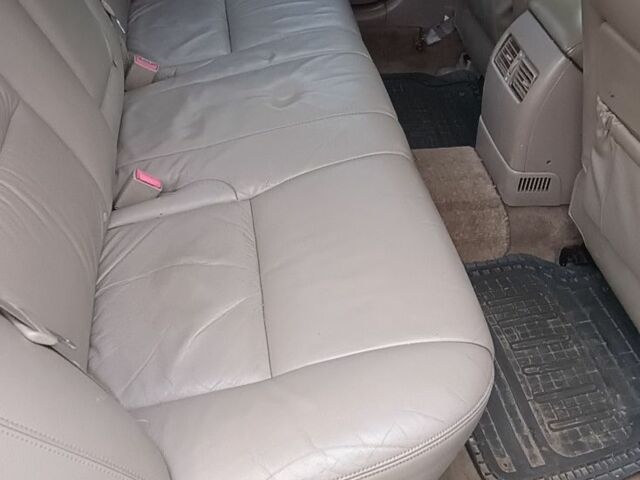 Черный Тойота Камри, объемом двигателя 2.4 л и пробегом 300 тыс. км за 5500 $, фото 6 на Automoto.ua