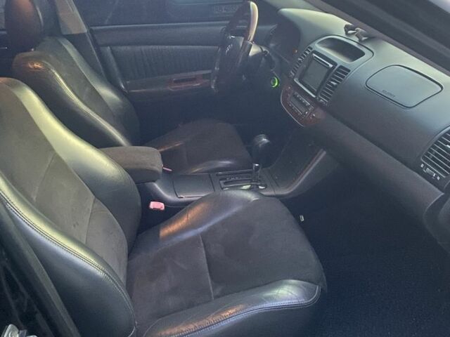 Черный Тойота Камри, объемом двигателя 2.4 л и пробегом 300 тыс. км за 7500 $, фото 10 на Automoto.ua