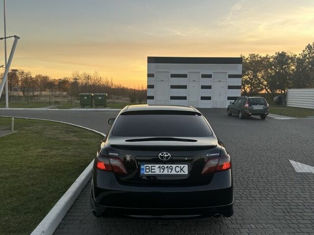 Чорний Тойота Камрі, об'ємом двигуна 2.4 л та пробігом 250 тис. км за 8700 $, фото 1 на Automoto.ua