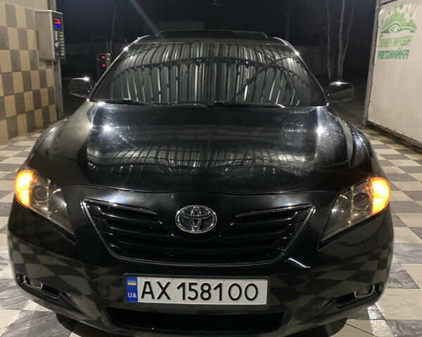 Черный Тойота Камри, объемом двигателя 3.5 л и пробегом 325 тыс. км за 7999 $, фото 67 на Automoto.ua