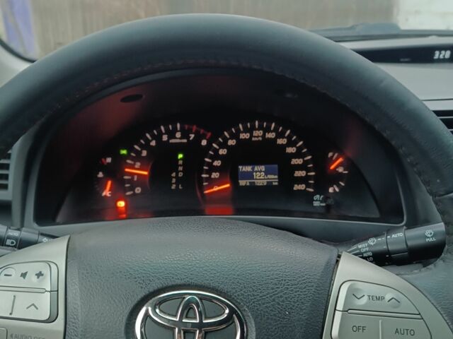 Чорний Тойота Камрі, об'ємом двигуна 2.4 л та пробігом 260 тис. км за 8000 $, фото 5 на Automoto.ua