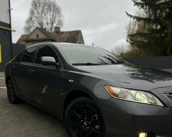 Черный Тойота Камри, объемом двигателя 2.4 л и пробегом 350 тыс. км за 6500 $, фото 10 на Automoto.ua