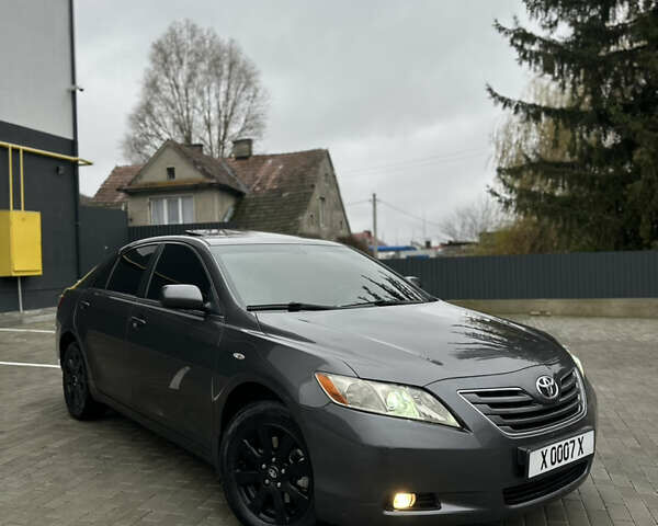 Черный Тойота Камри, объемом двигателя 2.4 л и пробегом 350 тыс. км за 6500 $, фото 9 на Automoto.ua