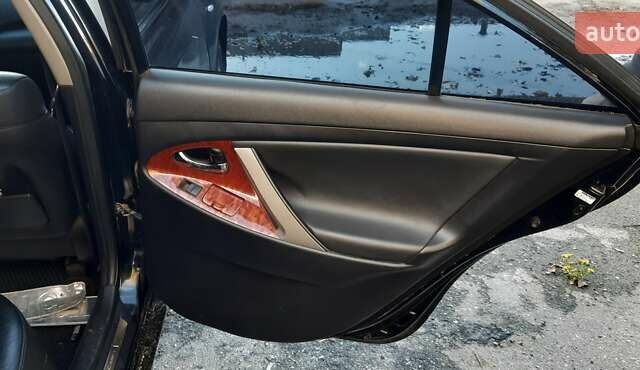 Тойота Камри 2006 в Харькове на Automoto.ua Черный Тойота Камри, объемом двигателя 3.5 л и пробегом 205 тыс. км за 5500 $, фото 10 на Automoto.ua