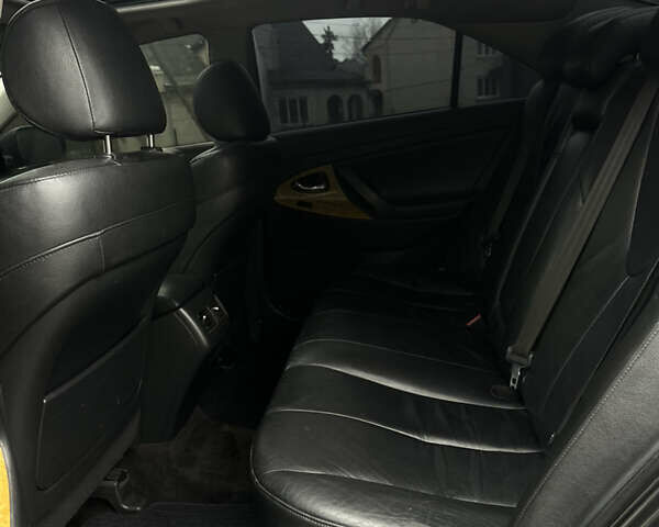 Черный Тойота Камри, объемом двигателя 2.4 л и пробегом 350 тыс. км за 6500 $, фото 14 на Automoto.ua