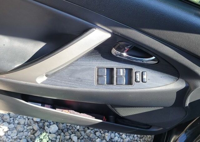 Черный Тойота Камри, объемом двигателя 3.5 л и пробегом 300 тыс. км за 7500 $, фото 3 на Automoto.ua