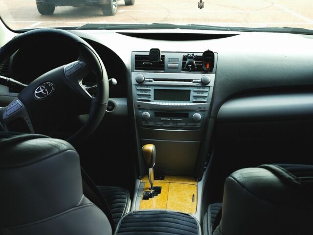 Чорний Тойота Камрі, об'ємом двигуна 3.5 л та пробігом 250 тис. км за 8200 $, фото 6 на Automoto.ua