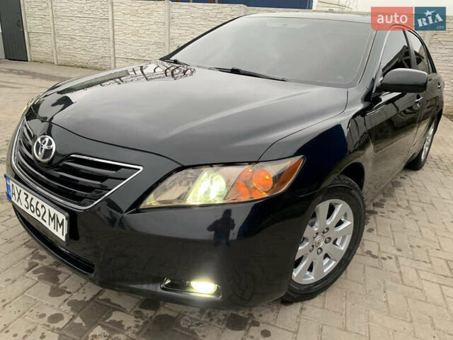Черный Тойота Камри, объемом двигателя 3.5 л и пробегом 325 тыс. км за 7999 $, фото 36 на Automoto.ua