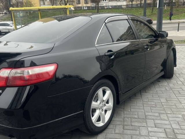 Черный Тойота Камри, объемом двигателя 2.4 л и пробегом 184 тыс. км за 8500 $, фото 3 на Automoto.ua