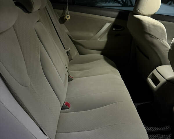 Черный Тойота Камри, объемом двигателя 2.36 л и пробегом 300 тыс. км за 7600 $, фото 10 на Automoto.ua