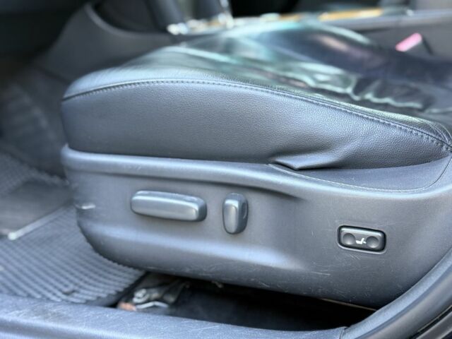 Черный Тойота Камри, объемом двигателя 3.5 л и пробегом 245 тыс. км за 7500 $, фото 12 на Automoto.ua