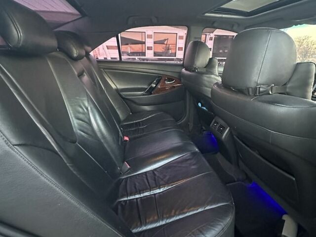 Чорний Тойота Камрі, об'ємом двигуна 2.4 л та пробігом 250 тис. км за 8700 $, фото 7 на Automoto.ua