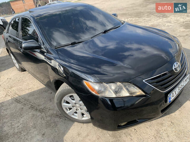 Черный Тойота Камри, объемом двигателя 3.5 л и пробегом 325 тыс. км за 7999 $, фото 51 на Automoto.ua