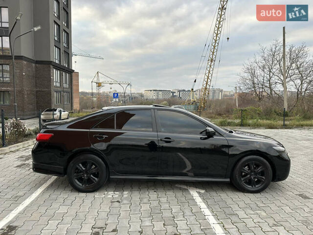 Черный Тойота Камри, объемом двигателя 3.5 л и пробегом 288 тыс. км за 8200 $, фото 5 на Automoto.ua