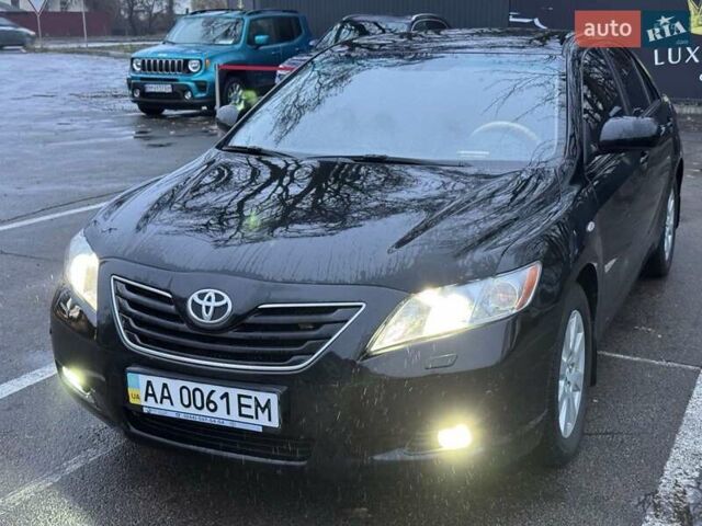 Черный Тойота Камри, объемом двигателя 3.5 л и пробегом 451 тыс. км за 8000 $, фото 1 на Automoto.ua