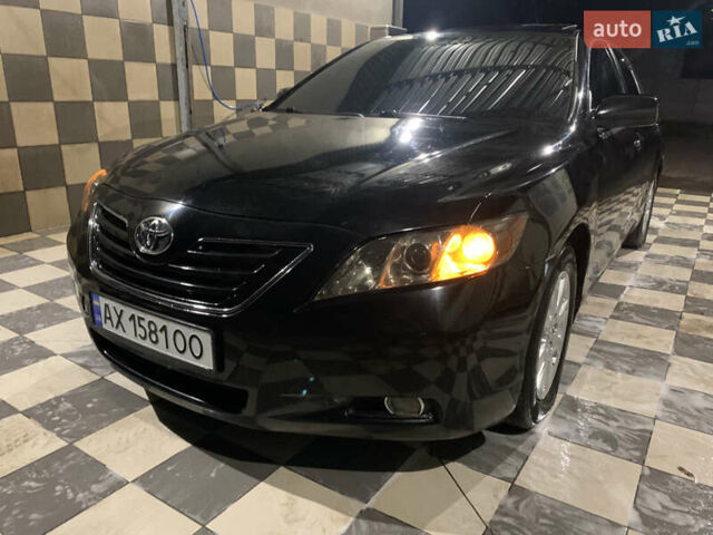 Черный Тойота Камри, объемом двигателя 3.5 л и пробегом 325 тыс. км за 7999 $, фото 69 на Automoto.ua
