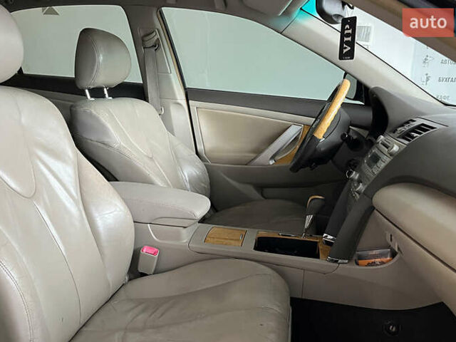 Чорний Тойота Камрі, об'ємом двигуна 3.5 л та пробігом 221 тис. км за 7800 $, фото 19 на Automoto.ua