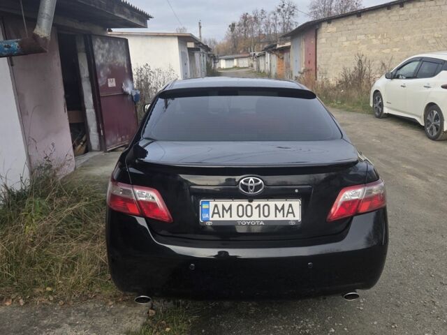 Черный Тойота Камри, объемом двигателя 0 л и пробегом 300 тыс. км за 8800 $, фото 4 на Automoto.ua