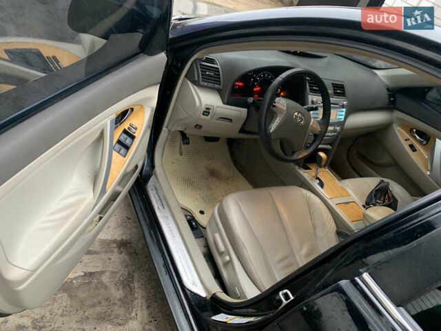 Черный Тойота Камри, объемом двигателя 3.5 л и пробегом 325 тыс. км за 8400 $, фото 14 на Automoto.ua