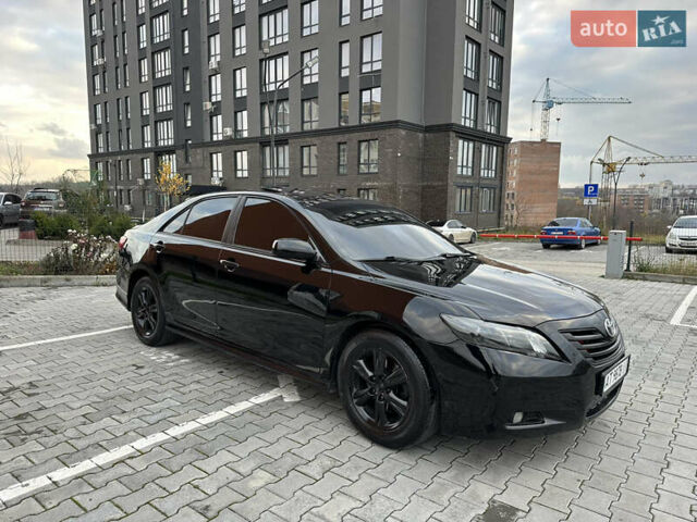 Черный Тойота Камри, объемом двигателя 3.5 л и пробегом 288 тыс. км за 8200 $, фото 6 на Automoto.ua