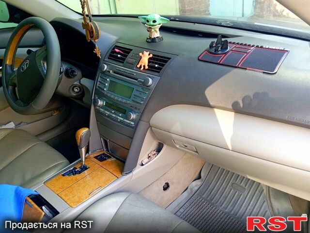 Тойота Камри 2006 в Киеве на Automoto.ua Черный Тойота Камри, объемом двигателя 3.5 л и пробегом 300 тыс. км за 3500 $, фото 9 на Automoto.ua