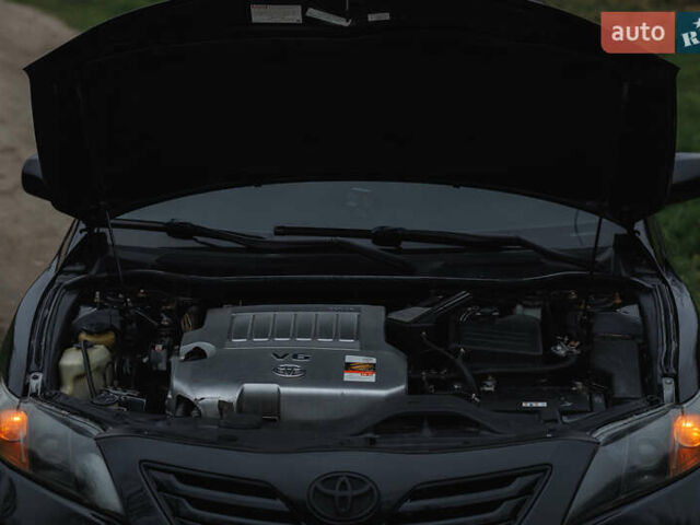 Черный Тойота Камри, объемом двигателя 3.46 л и пробегом 316 тыс. км за 9500 $, фото 51 на Automoto.ua