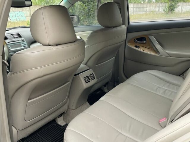 Черный Тойота Камри, объемом двигателя 3.5 л и пробегом 250 тыс. км за 6000 $, фото 11 на Automoto.ua