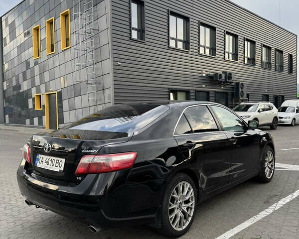 Чорний Тойота Камрі, об'ємом двигуна 3.46 л та пробігом 245 тис. км за 8699 $, фото 2 на Automoto.ua
