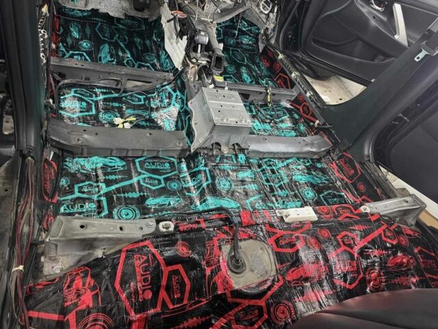 Черный Тойота Камри, объемом двигателя 3.5 л и пробегом 300 тыс. км за 7500 $, фото 5 на Automoto.ua