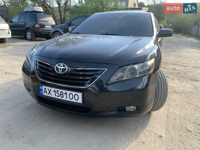 Черный Тойота Камри, объемом двигателя 3.5 л и пробегом 325 тыс. км за 7999 $, фото 3 на Automoto.ua