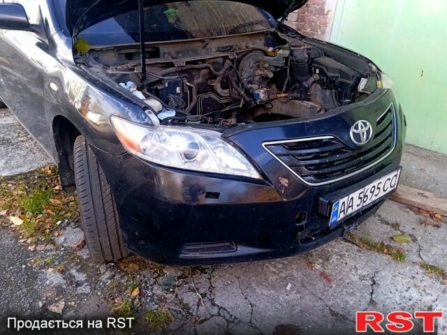 Тойота Камри 2006 в Киеве на Automoto.ua Черный Тойота Камри, объемом двигателя 3.5 л и пробегом 300 тыс. км за 3500 $, фото 4 на Automoto.ua