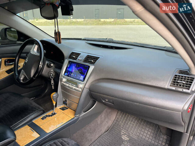 Черный Тойота Камри, объемом двигателя 2.4 л и пробегом 249 тыс. км за 9700 $, фото 10 на Automoto.ua