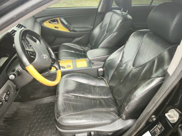 Черный Тойота Камри, объемом двигателя 3.5 л и пробегом 325 тыс. км за 7200 $, фото 5 на Automoto.ua