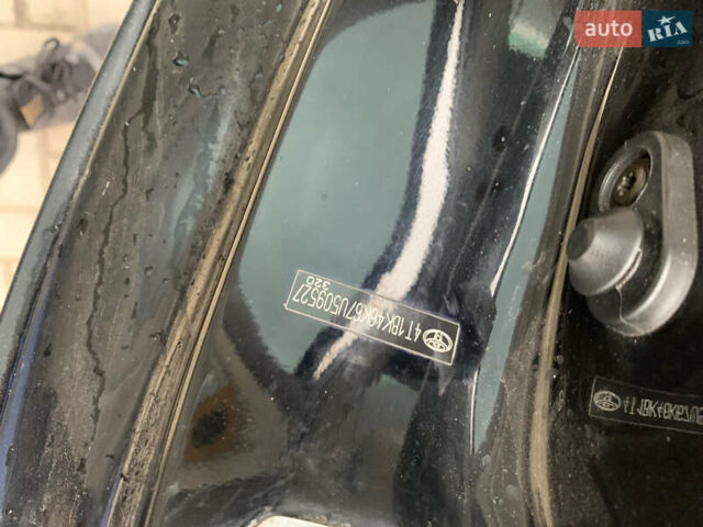 Черный Тойота Камри, объемом двигателя 3.5 л и пробегом 325 тыс. км за 7999 $, фото 39 на Automoto.ua