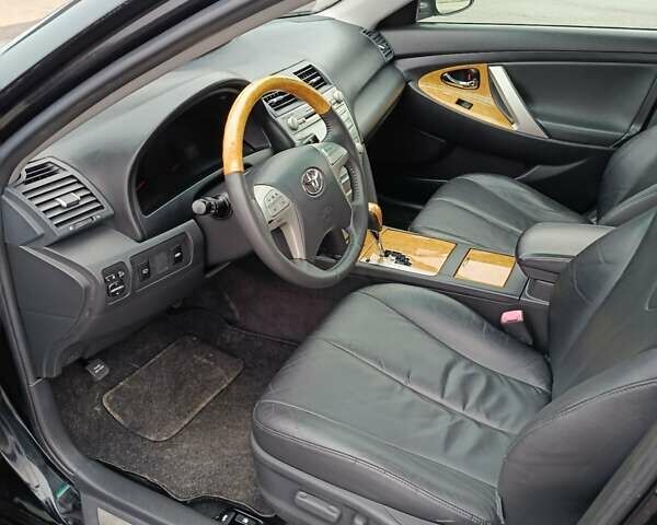 Черный Тойота Камри, объемом двигателя 3.46 л и пробегом 169 тыс. км за 10300 $, фото 16 на Automoto.ua