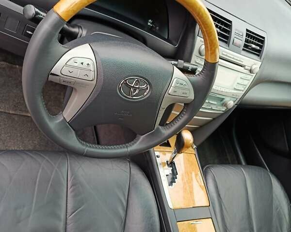 Черный Тойота Камри, объемом двигателя 3.46 л и пробегом 169 тыс. км за 10300 $, фото 15 на Automoto.ua