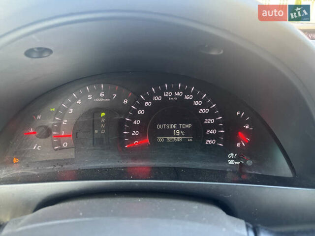 Черный Тойота Камри, объемом двигателя 3.46 л и пробегом 320 тыс. км за 6350 $, фото 6 на Automoto.ua