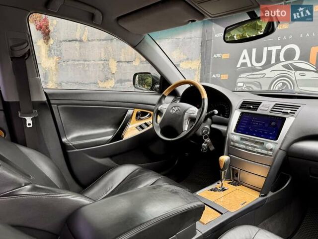 Чорний Тойота Камрі, об'ємом двигуна 3.5 л та пробігом 328 тис. км за 8800 $, фото 11 на Automoto.ua