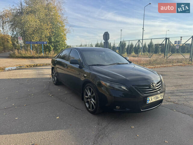 Черный Тойота Камри, объемом двигателя 3.46 л и пробегом 337 тыс. км за 9000 $, фото 4 на Automoto.ua