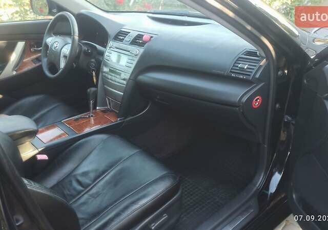 Чорний Тойота Камрі, об'ємом двигуна 2.36 л та пробігом 249 тис. км за 8150 $, фото 10 на Automoto.ua